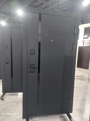 Giriş qapıları: Dəmir giriş qapıları – müasir dizayn və gücləndirilmiş təhlükəsizlik — 18