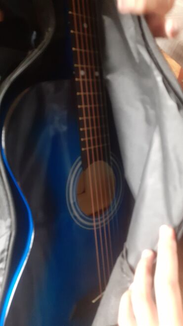 гитара кружок: Гитара сатылат 
баасы 5300сом 
 ушул номерге чалгыла