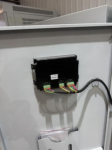 ups инвертор: Стабилизатор напряжения, Трехфазные — 4