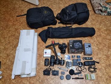 Фотоаппараты: Panasonic lumix g85 4k продается весь комплект на фото. 2 штатива, 2