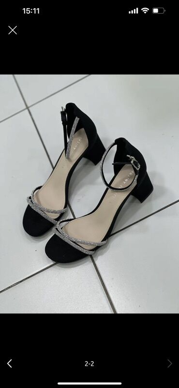 bağlı ayaqqabılar: Zara, Ölçü: 37, rəng - Qara, Yeni