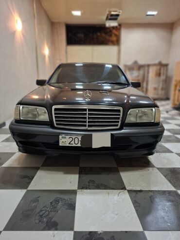 topas sahin: Mercedes-Benz C 180: 1.8 l | 1997 il Sedan