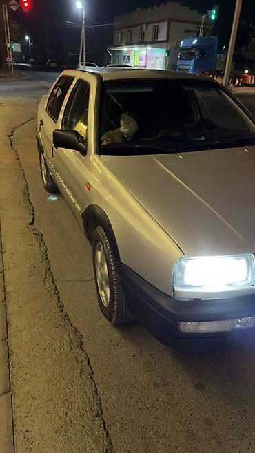 Volkswagen: Volkswagen Vento: 1994 г., Седан — 5
