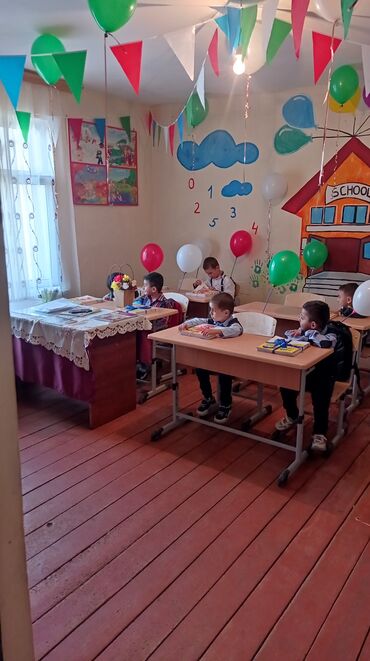 срочно нужен водитель в семью: MƏKTƏBLİ usaqlari məktəbə aparib gətirmək xidməti Gəncə Samux