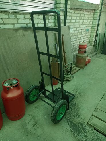 Садово-строительные тачки и тележки: Садово-строительная тачка и тележка, Двухколесная, Новый — 4