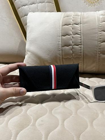 Eynəklər: Gün eynəyi, Tommy Hilfiger, İşlənmiş — 6