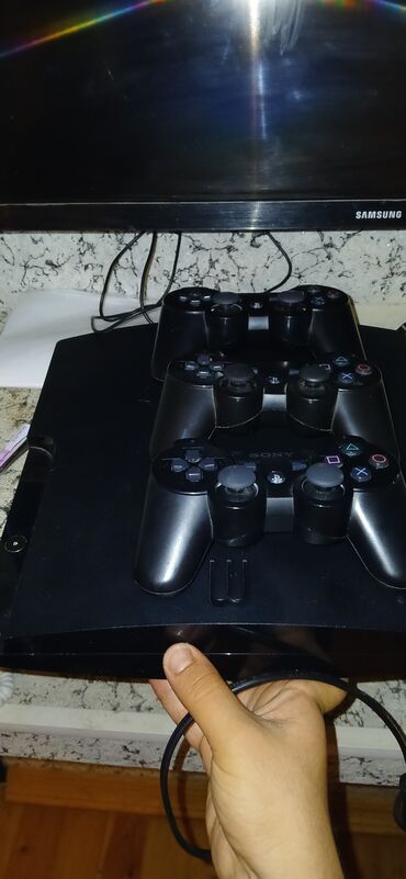 soyducu gence: Ps3 satilir hec bir problemi yoxdu icindeki iqralari pulsuz yuklemek