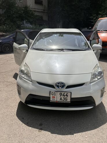 odyssey 1: Toyota Prius: 2015 г., 1.8 л, Автомат, Бензин, Седан