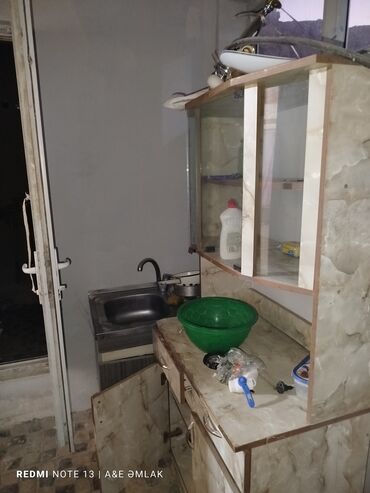 Həyət evləri və villaların satışı: Maştağa qəs. 1 otaqlı, 40 kv. m, Kredit var, Orta təmir — 8