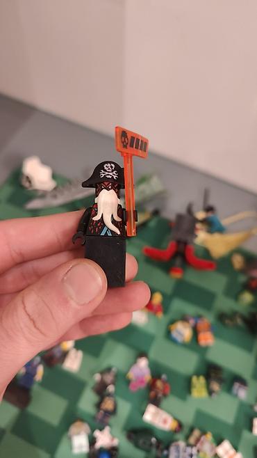 Oyuncaq fiqurlar: LEGO minifiqur və aksesuarları kolleksiyası - Müxtəlif temalı LEGO — 3