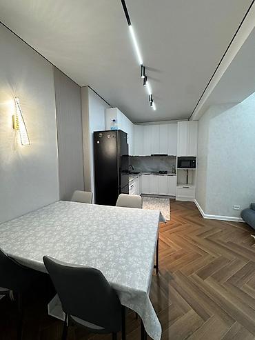 нова гранд: 3 комнаты, 81 м², Элитка, 4 этаж, Дизайнерский ремонт — 1