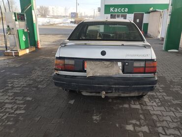 камри 1988: Volkswagen Passat: 1988 г., 1.8 л, Механика, Бензин, Седан