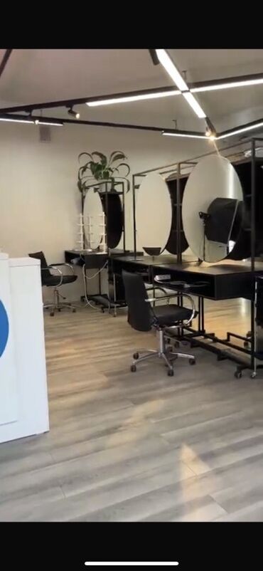 Парикмахеры: В салоне требуют сразу месяц вперёд? Не подходит? Если работаешь — 4