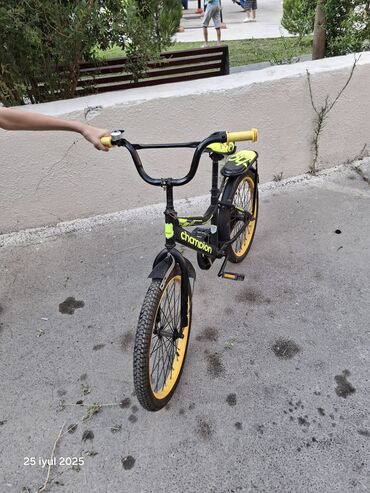 Uşaq velosipedləri: İşlənmiş İki təkərli Uşaq velosipedi 20", Ünvandan götürmə