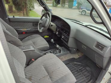 Toyota: Toyota 4Runner: 2.4 l. | 1995 έ. SUV/4x4 — 9