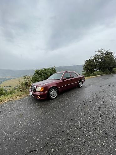 camry 2022: Mercedes-Benz W124: 1995 г., Седан — 5
