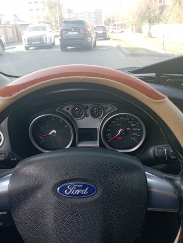 Ford: Ford Focus: 2010 г., 1.8 л, Механика, Бензин, Седан — 10