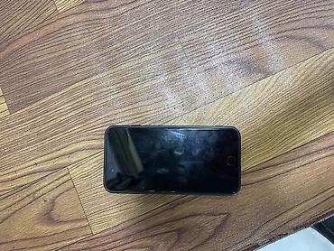 iphone 7 pulus: IPhone 8 Plus, 64 GB, Qırmızı, Barmaq izi — 2
