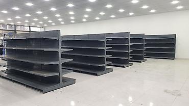 с полкой: Полки стеллажи, с хорошим состоянием цвет серый Наличии 60 м — 2