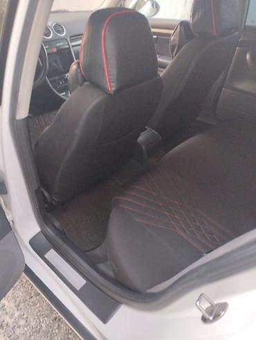 seat: Seat : 2 l | 2012 il 303000 km Sedan — 6