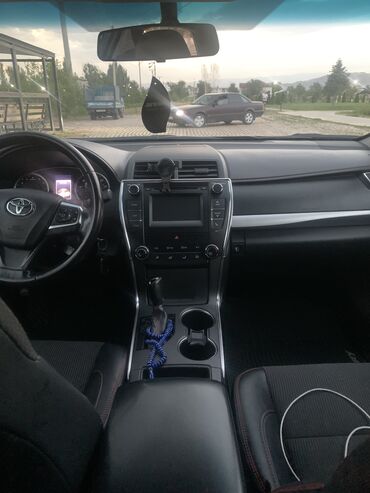 Toyota: Toyota Camry: 2016 г., 2.5 л, Автомат, Бензин, Седан at lalafo.kg — 6 Toyota: Toyota Camry: 2016 г., 2.5 л, Автомат, Бензин, Седан — 6
