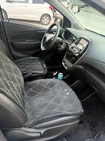 Chevrolet: Chevrolet Spark: 2018 г., 1 л, Автомат, Бензин, Хэтчбэк — 9