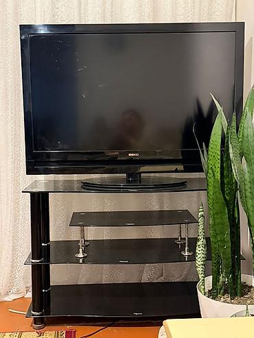 passat b5 ekran: Televizor Beko və tv stend Satılır bir yerdə 110₼ Heç bir problemi — 1