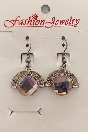 Серьги: Продаю новые серьги. Остались после закрытия торговой точки. Цены — 14