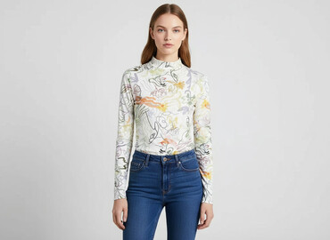 Bluzki: Urban Outfitters, Bluzka damska, rozmiar XS