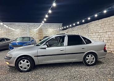 opel astra 1998: Opel Astra: 1.8 l | 1998 il 200000 km Sedan — 4