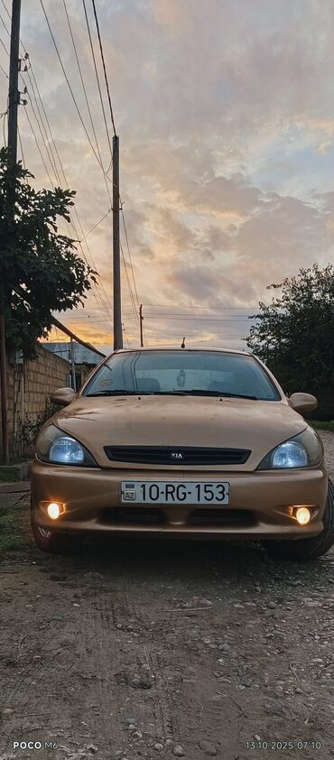 Kia: Kia Rio: 1.5 l | 2002 il Sedan — 2
