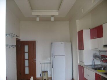 Uzunmüddətli kirayə mənzillər: 28may 8 noyabr metrosunun çıxışında Tibb universitetinə yaxın 17 — 4