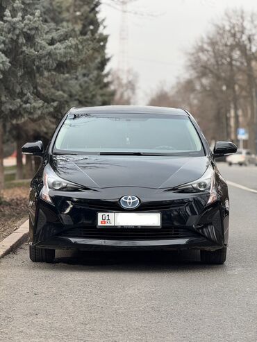 Toyota: Toyota Prius: 2016 г., 1.8 л, Вариатор, Гибрид, Седан