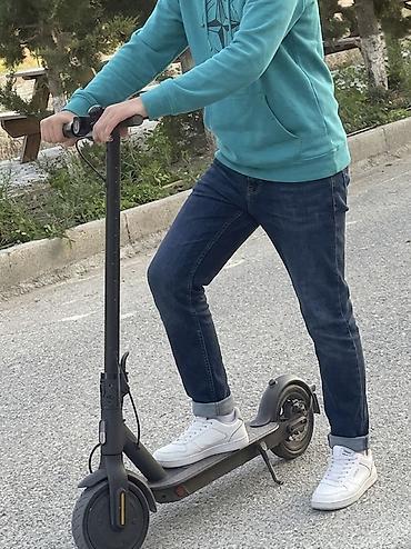 İşlənmiş Elektrik samokat 9", 251 - 350 Vt, 16 - 25 km/s, Pulsuz çatdırılma