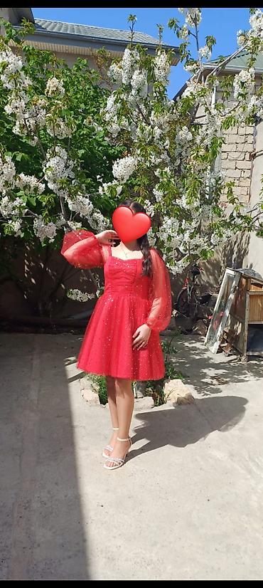 boyun bagi: Qırmızı parıltılı qısa don - Rəng: parlaq qırmızı - Dizayn: A-kəsim — 1