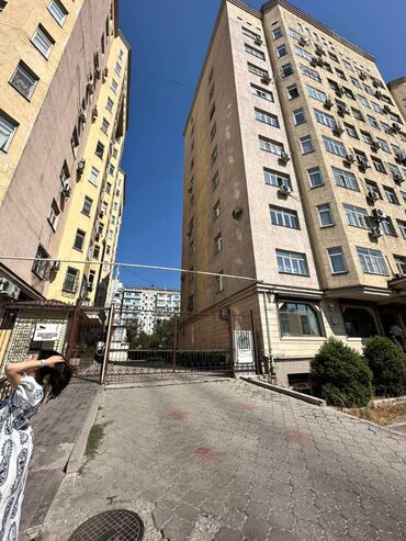 квартира трехкомнатная: 4 комнаты, 127 м², Элитка, 3 этаж, Евроремонт