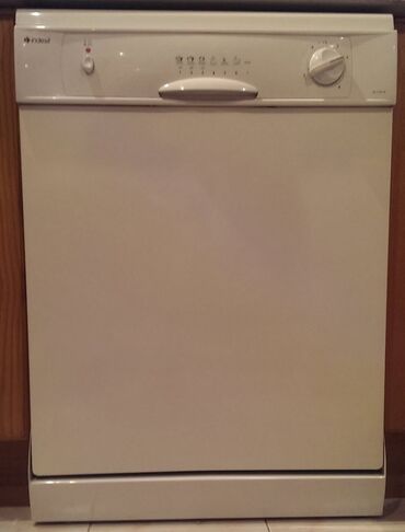 Кухонные плиты и варочные поверхности: Посудомойка Indesit, Полногабаритная (60 см), Отдельностоящая