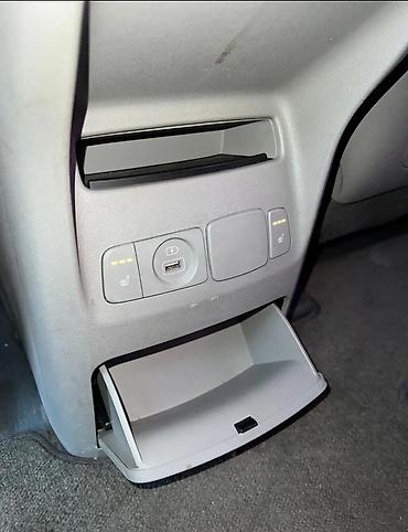 Kia: Kia Carnival: 2019 г., 2.2 л, Автомат, Дизель, Минивэн — 18