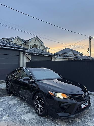Toyota: Toyota Camry: 2020 г., 2.5 л, Автомат, Бензин, Седан — 2