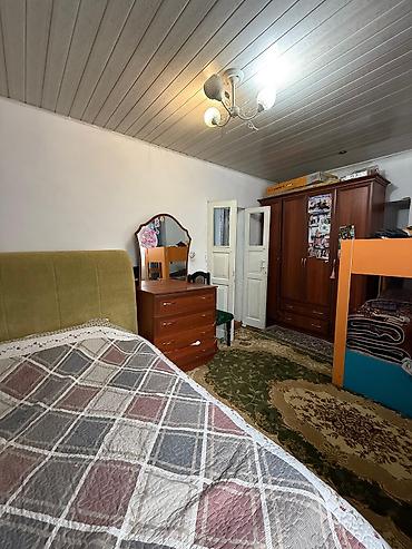 Продажа коттеджей и домов: 🔷🏡 Продаётся угловой дом в Кызыл-Аскере 🔷 Участок — 5 соток 🔷 Дом — — 4