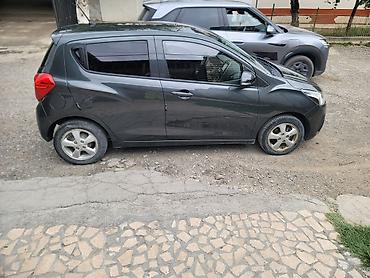 tesla 3: Chevrolet Spark: 2017 г., 0.1 л, Автомат, Бензин, Хэтчбэк — 2