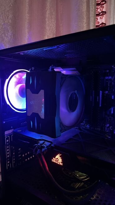 Masaüstü kompüterlər və iş stansiyaları: Oyun üçün masaüstü komputer Parametler: - GPU: PowerColor AMD RX — 7