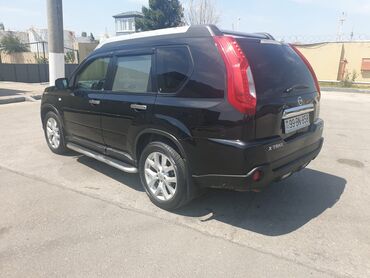 Nissan: Nissan X-Trail: 2.5 l | 2011 il Ofrouder/SUV