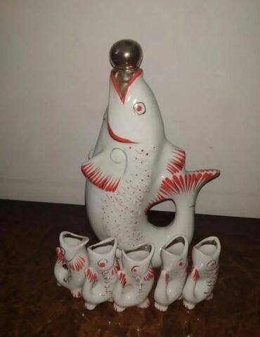 Qrafinlər və səhənglər: Qədimi qablar satiram