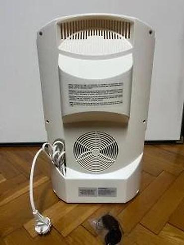 Ostali aparati za negu lica: Solarijum lampa za lice (kućni mini-facial tanner) Opis: - Kompaktna — 18