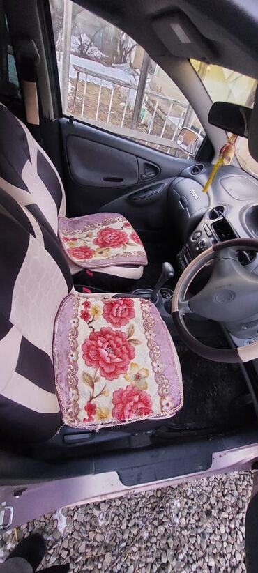 Продажа авто: Toyota Vitz: 1999 г., 0.1 л, Автомат, Бензин, Хэтчбэк