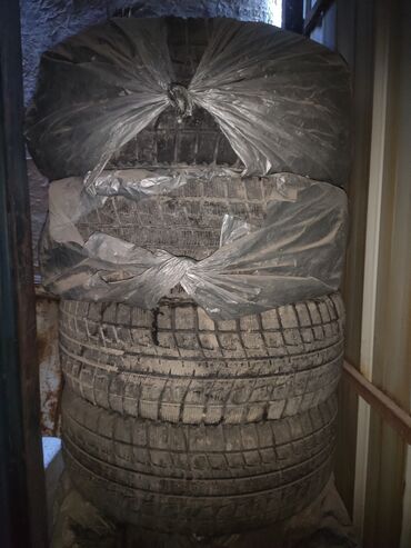 шина на прадо: Шины 225 / 55 / R 17, Зима, Б/у, Комплект, Легковые, Япония, Bridgestone
