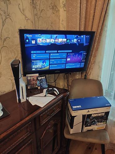 2 el telfonlar: Ps5 İdeal Vəziyyətdə,evdə istifadə olunub 7-8 ay İrşaddan alınıb çox — 2