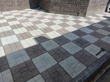 Укладка плитки: Укладка брусчатки качественно гарантия. Бордюры арычки. Замер — 8