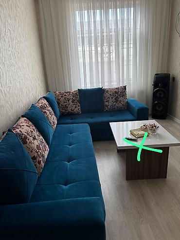 Künc divan 230₼.açılmır,bazasızdır.Ölçü 2/3. əla vəziyyətdə.Ünvan